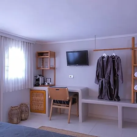 Aparthotel Glykeria Mini Perivolos (Santorini)