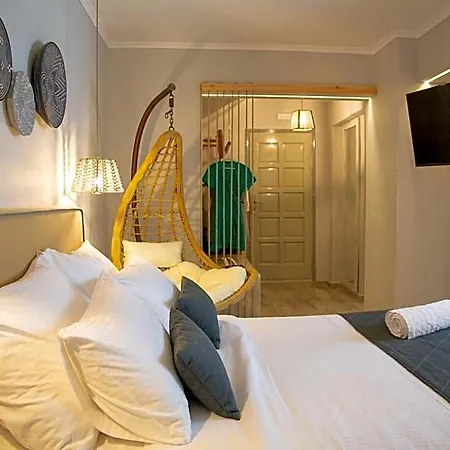 Glykeria Mini 4* Perivolos (Santorini)