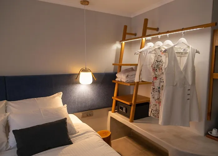 Glykeria Mini 페리볼로스